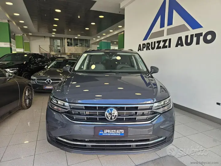Volkswagen Tiguan 2024 photo 2