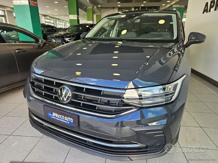 Volkswagen Tiguan 2024 photo 3