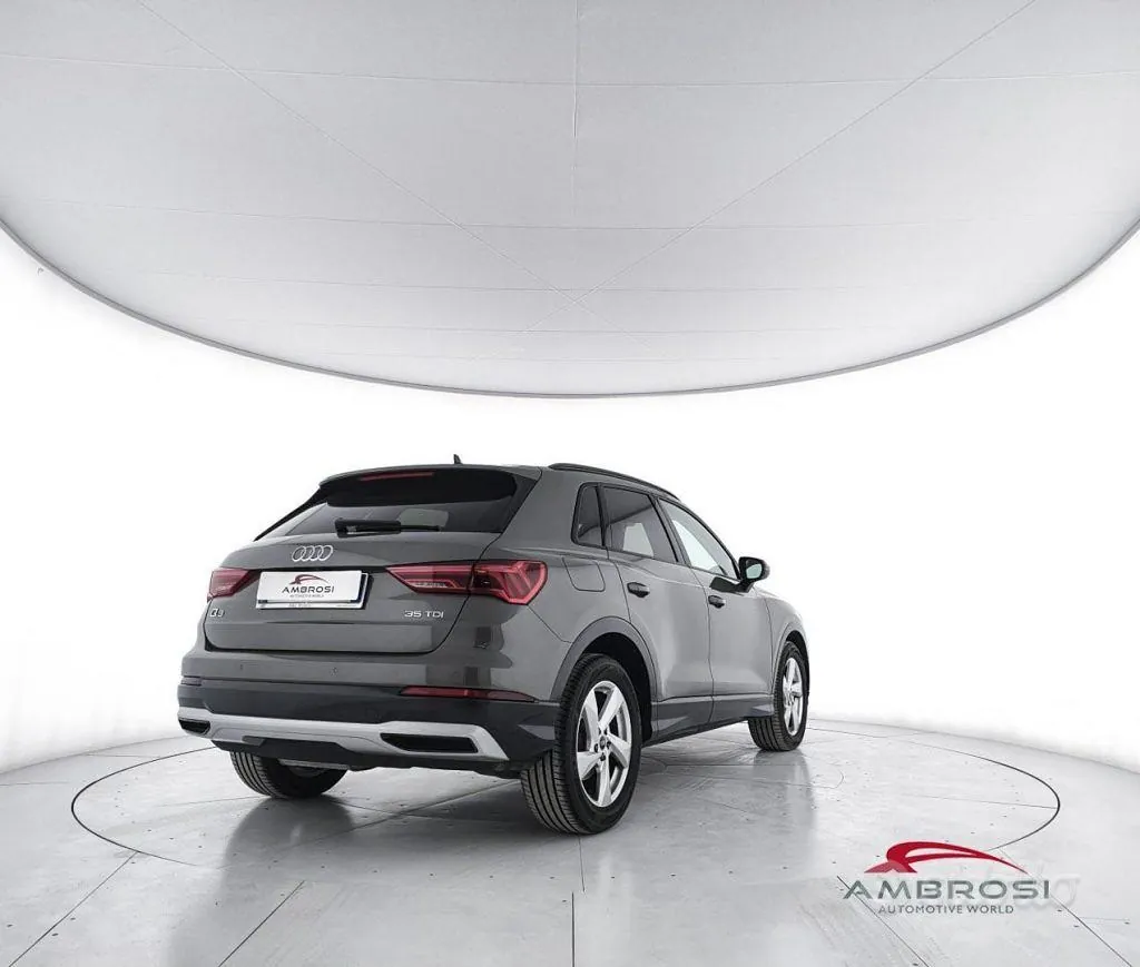 Audi Q3 2023 photo 3