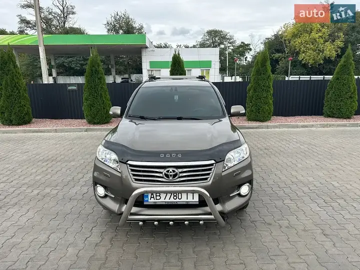 Toyota Rav4 2010 photo 3