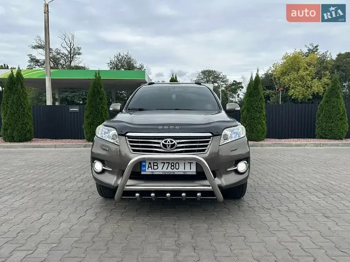 Toyota Rav4 2010 photo 2