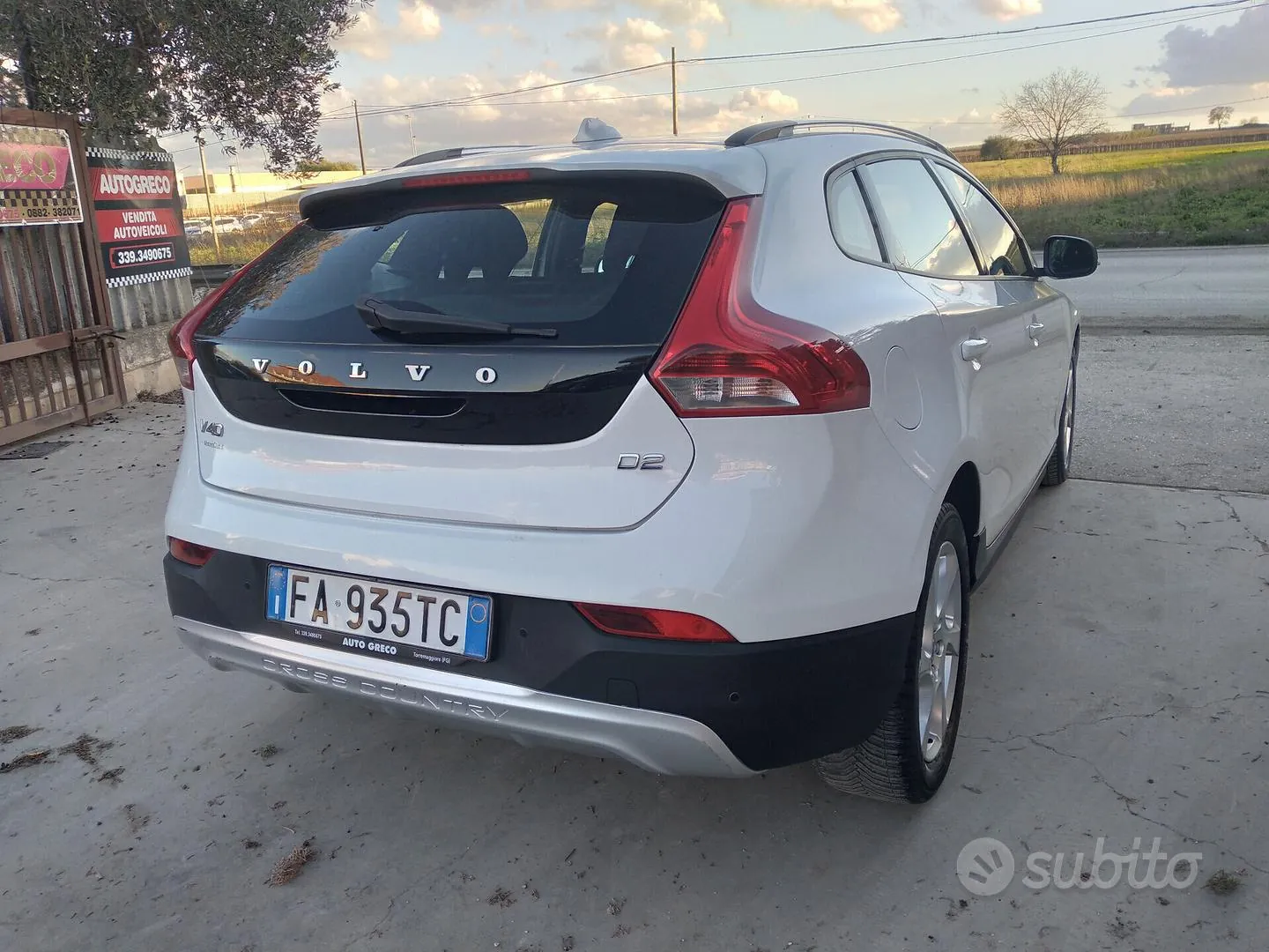 Volvo V40 2015 photo 5