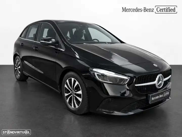 Mercedes-Benz B 180