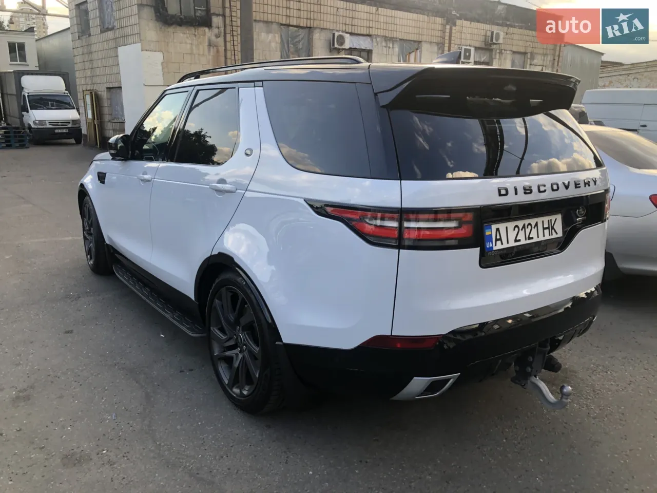 Land Rover Discovery 2017 photo 3
