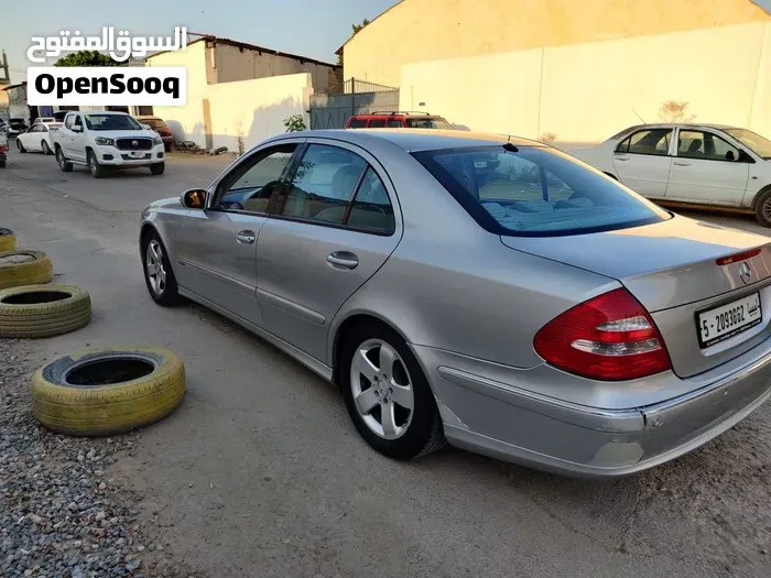 Mercedes-Benz E-Class 2004 photo 3