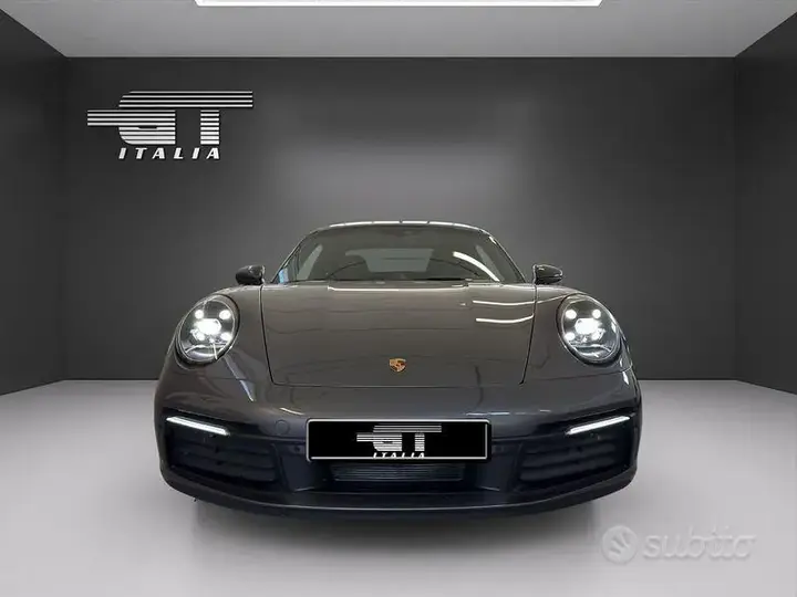 Porsche 911 2023 photo 2