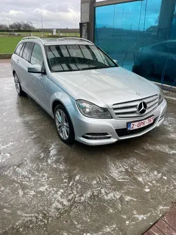 Mercedes-Benz C180