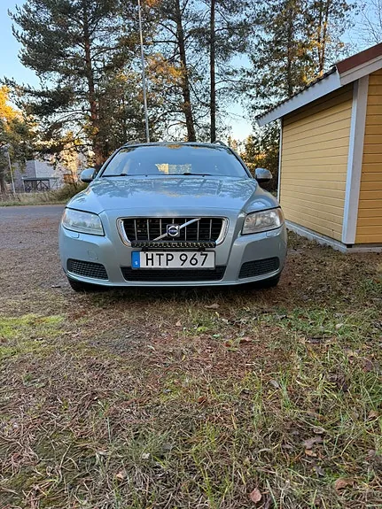 Volvo V70 2009 photo 2