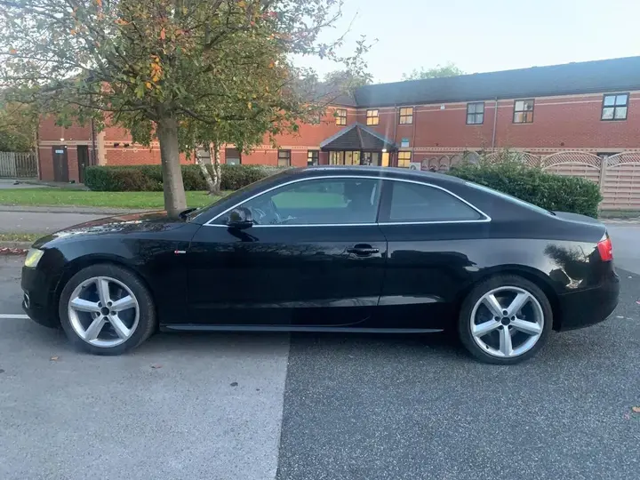 Audi A5 2011 photo 5