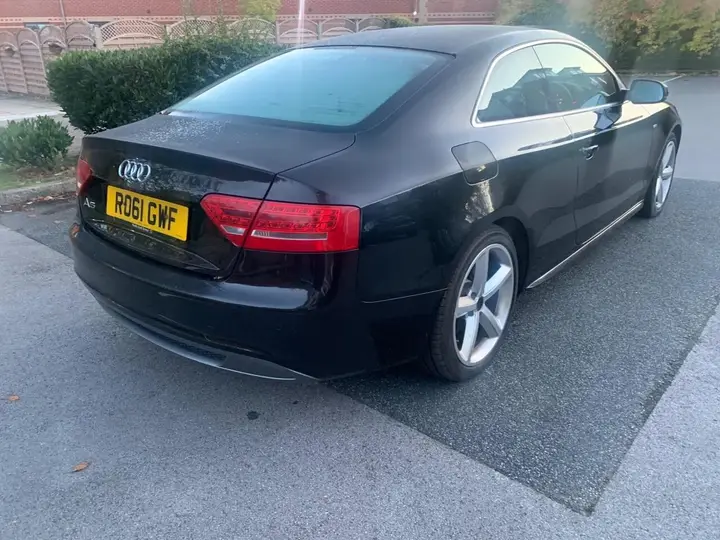 Audi A5 2011 photo 3