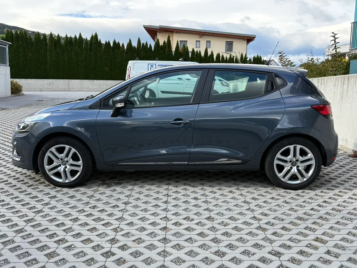 Renault Clio 2017 photo 2