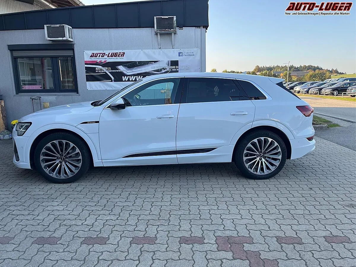 Audi E-Tron 2022 photo 2