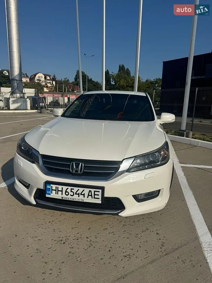 Honda Accord 2013 photo 2