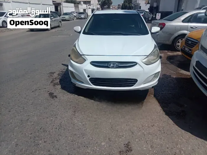Hyundai Accent 2012 photo 2