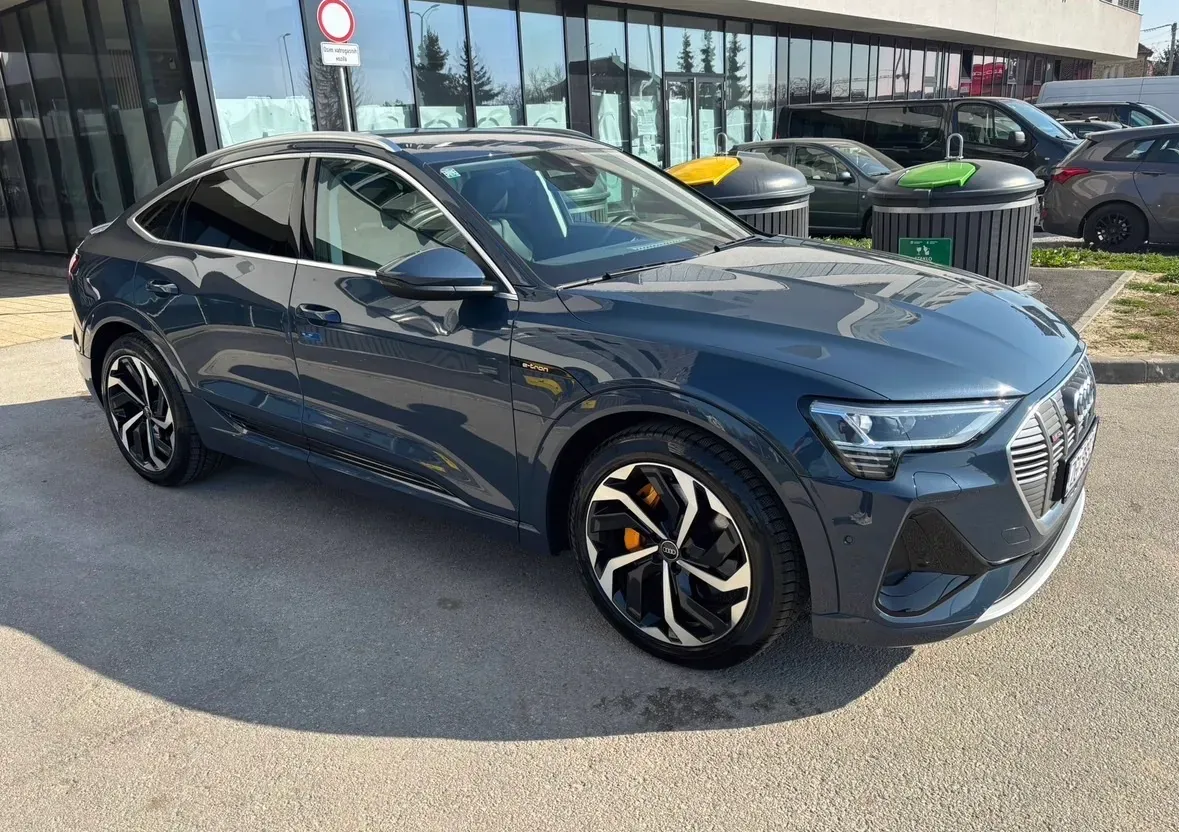 Audi E-Tron 2022 photo 2