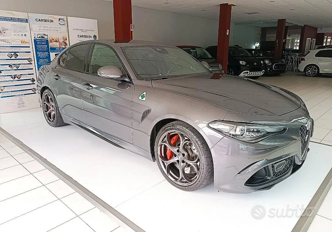 Alfa Romeo Giulia 2021 photo 3