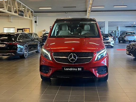 Mercedes-Benz V300 2023 photo 2