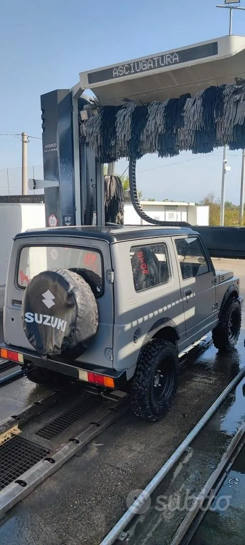 Suzuki Samurai