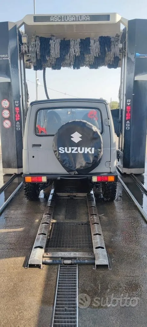 Suzuki Samurai 1985 photo 2