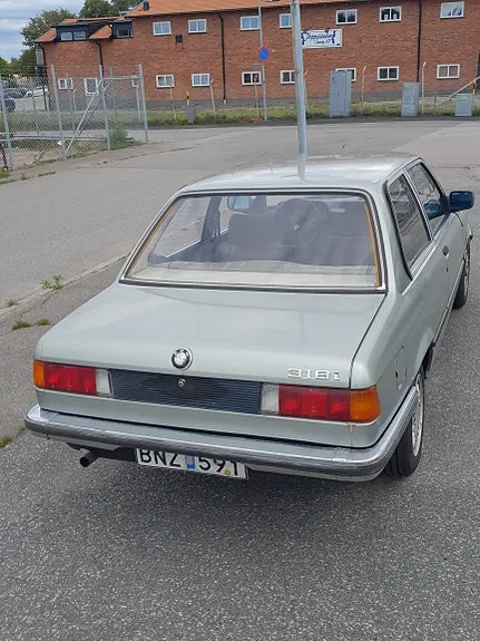 BMW 318I 1983 photo 3
