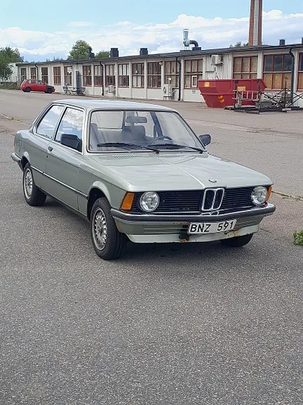 BMW 318I 1983 photo 2