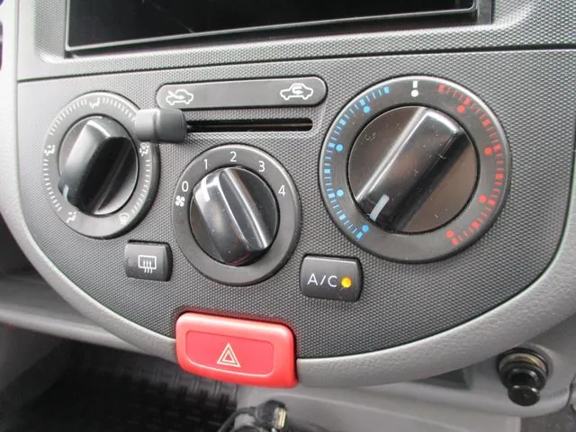 Nissan Ad 2007 photo 5