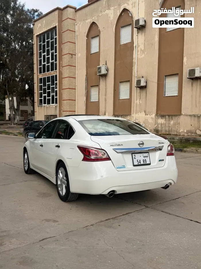Nissan Altima
