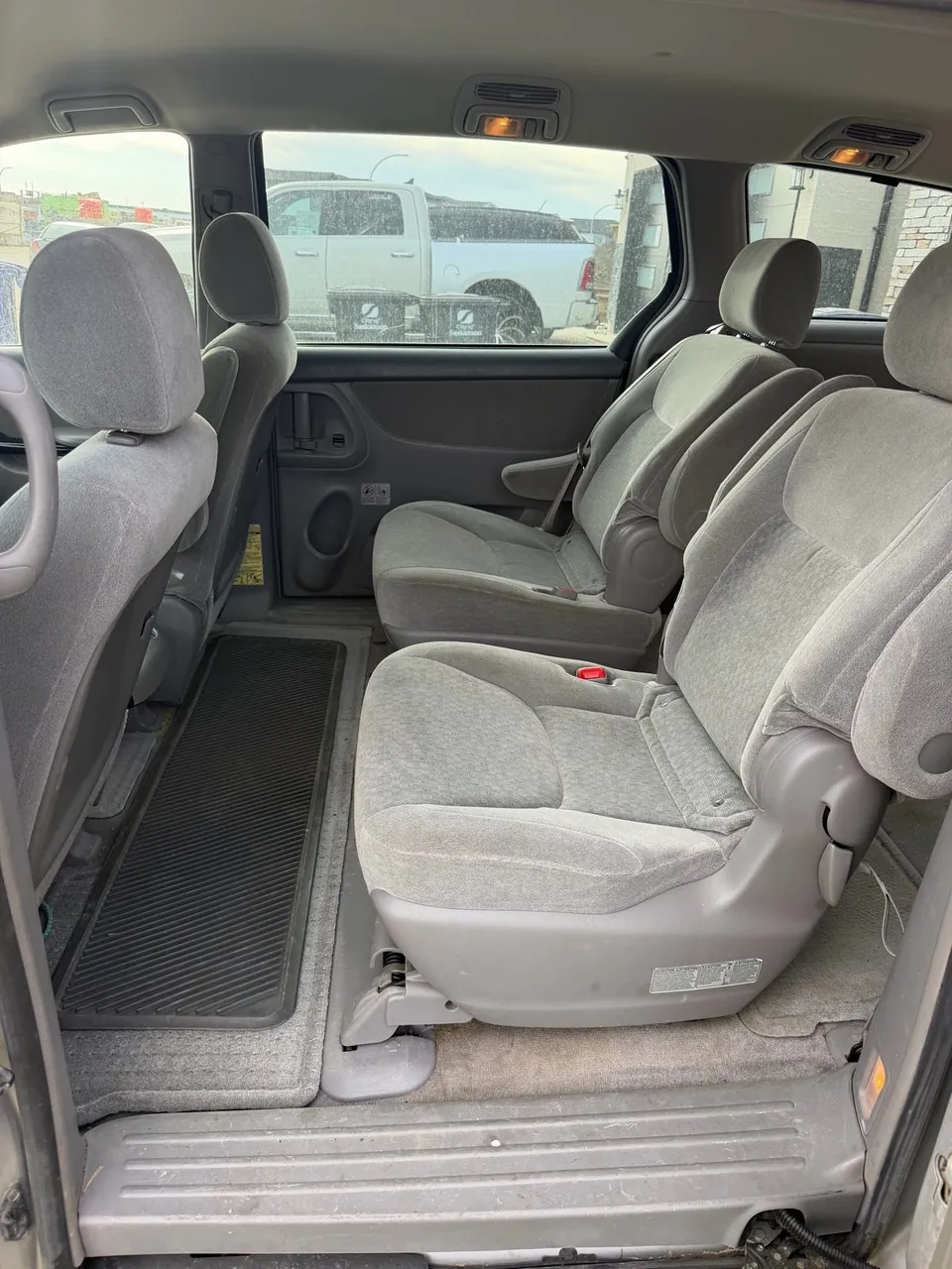 Toyota Sienna 2005 photo 5