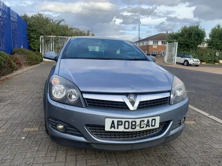 Vauxhall Astra 2008 photo 3