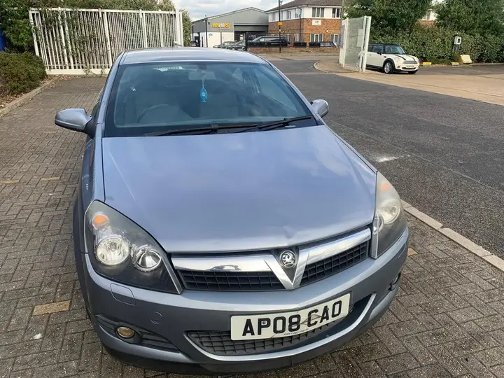 Vauxhall Astra 2008 photo 2
