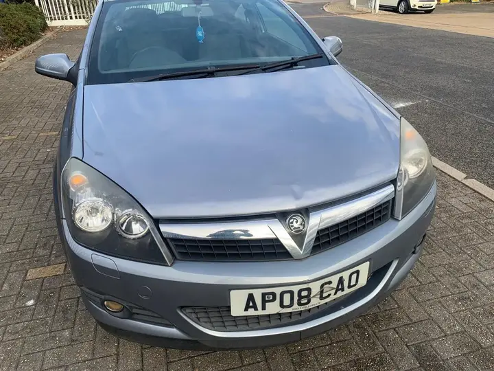 Vauxhall Astra 2008 photo 4