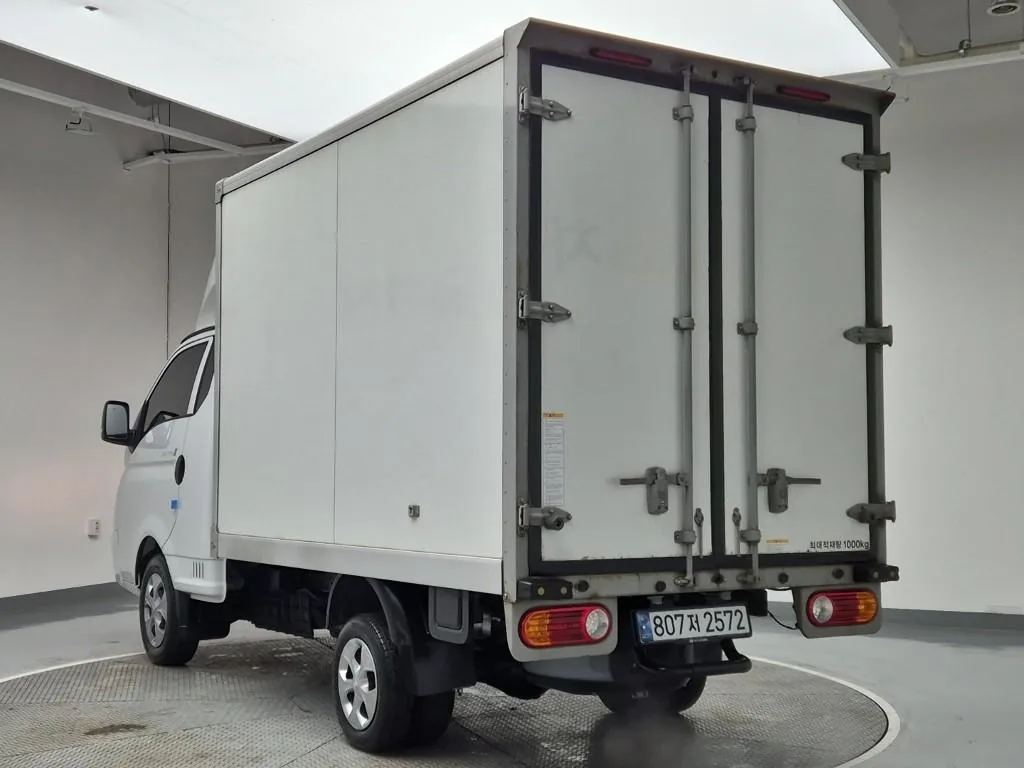 Hyundai Porter 2024 photo 2