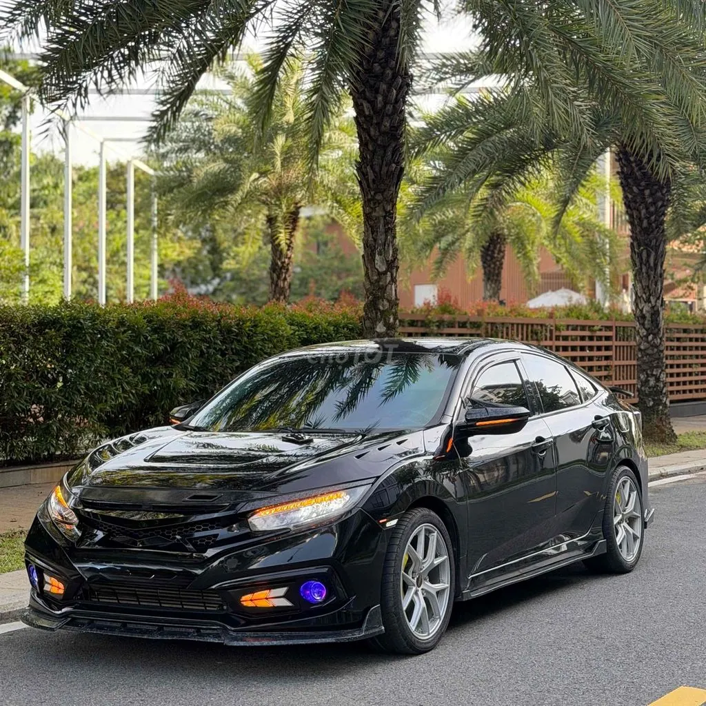 Honda Civic 2019 photo 2