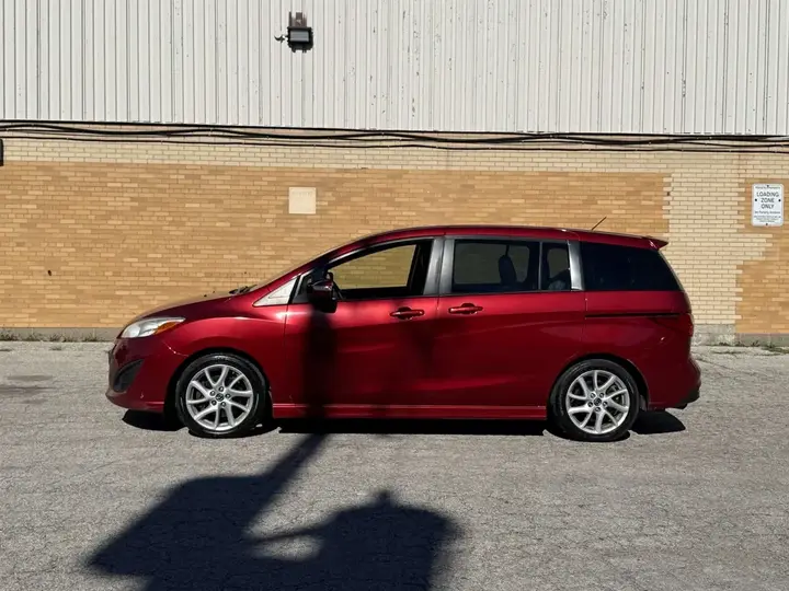 Mazda Mazda 5 2017 photo 3