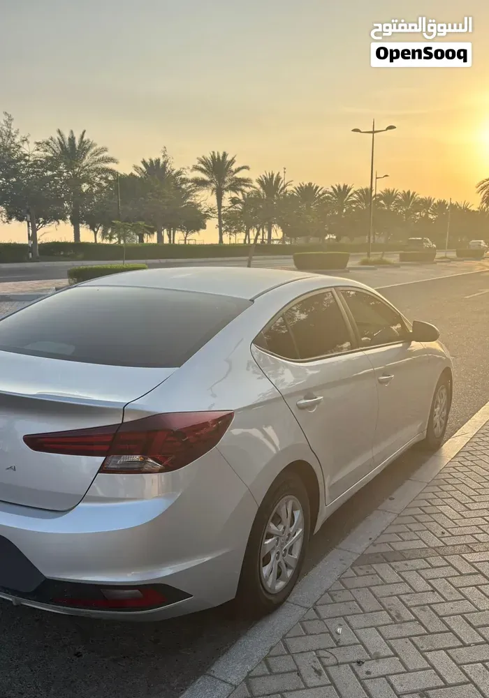 Hyundai Elantra Se 2020 photo 2