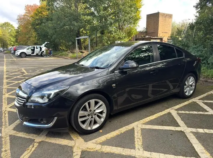 Vauxhall Insignia 2013 photo 4