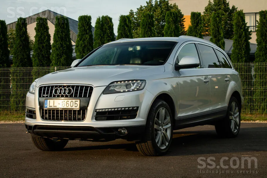 Audi Q7 2010 photo 3