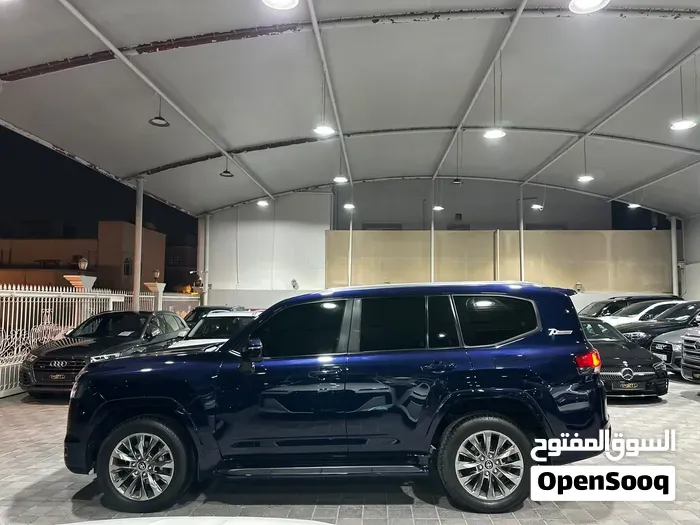 Toyota Land Cruiser 2022 photo 2