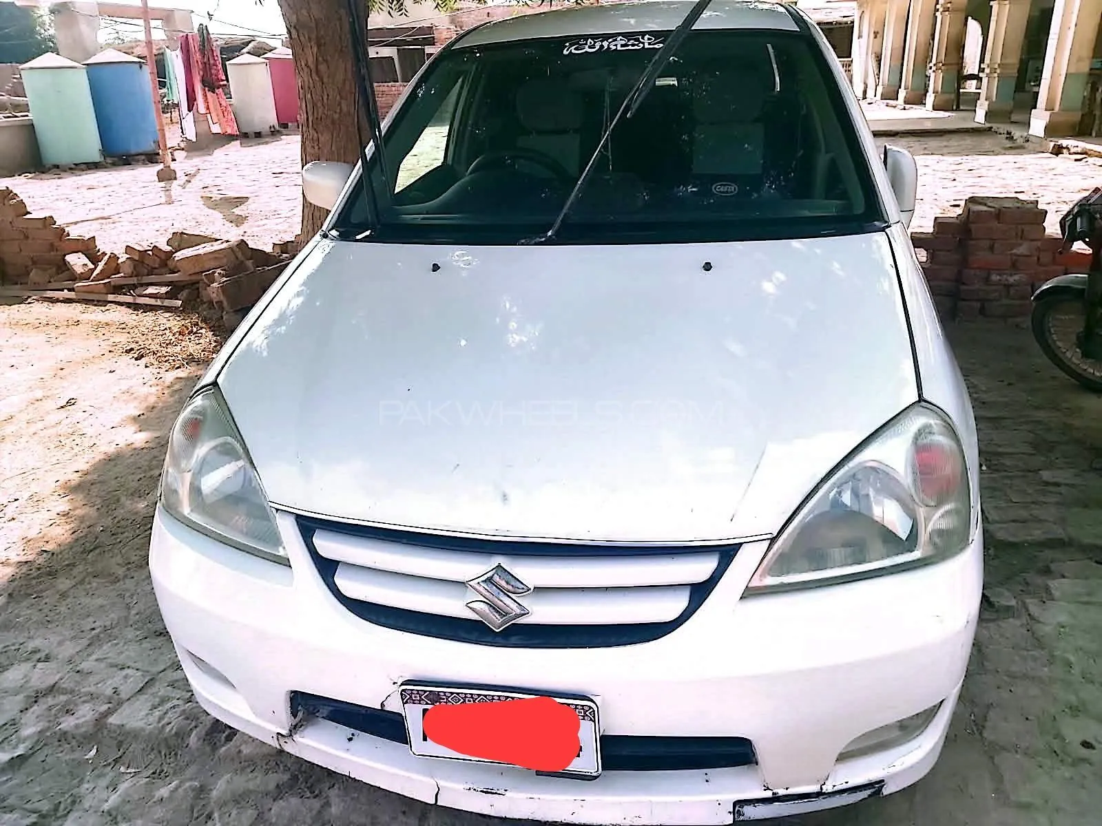 Suzuki Liana