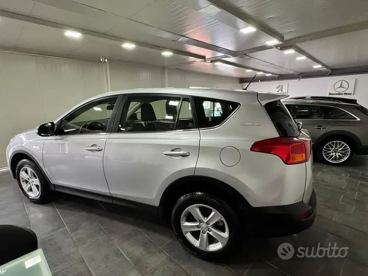 Toyota Rav4 2014 photo 5