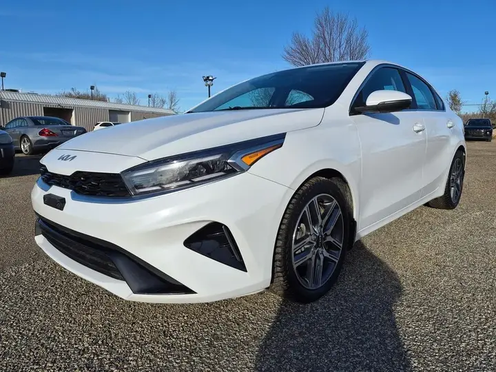 Kia Forte 2022 photo 3