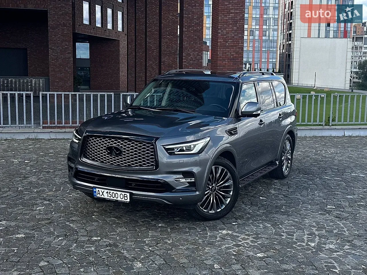Infiniti Qx80