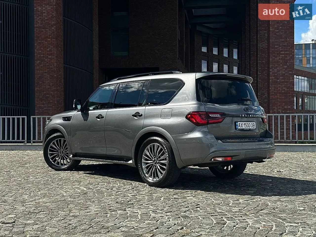 Infiniti Qx80 2021 photo 3