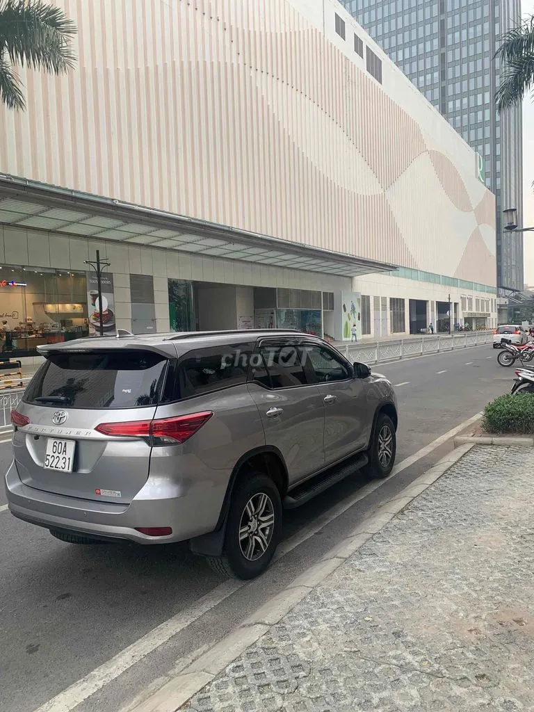 Toyota Fortuner 2018 photo 2
