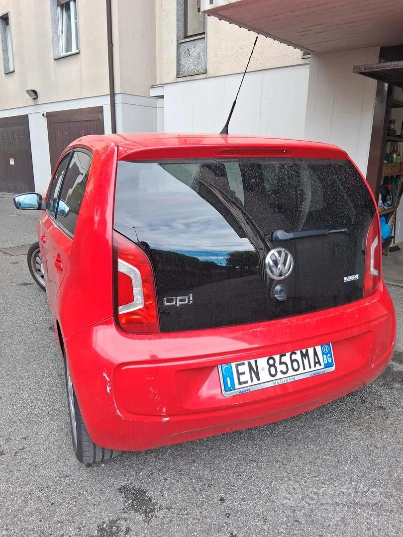 Volkswagen Up 2012 photo 4