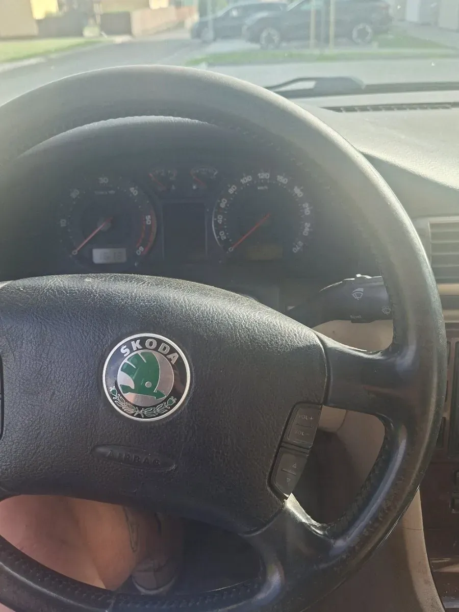 Skoda Superb 2005 photo 3