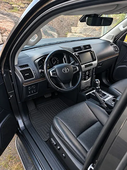 Toyota Land Cruiser 2020 photo 4