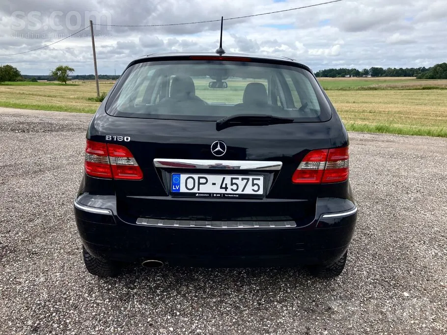 Mercedes-Benz B 180 2010 photo 4