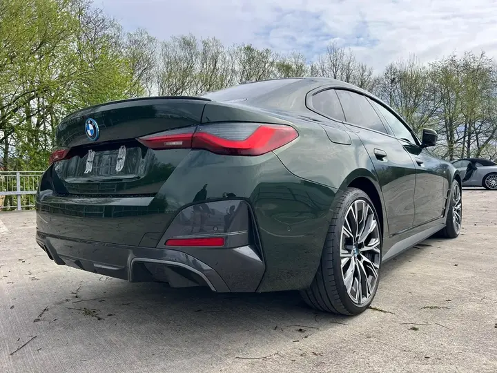 BMW I4 2023 photo 2