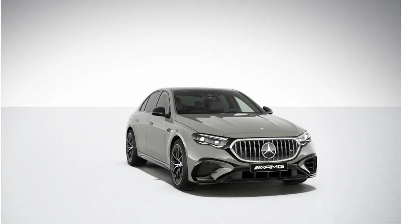 Mercedes-Benz E-Class photo 2